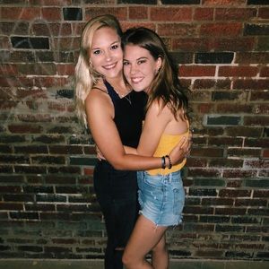 Meet your Posher, Cayla